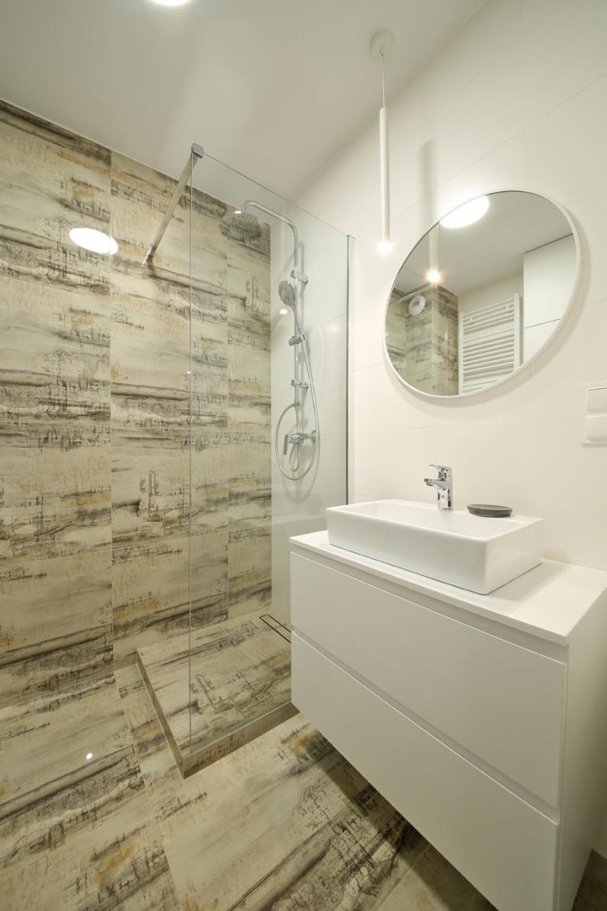 Apartament วรอตซวาฟ ภายนอก รูปภาพ